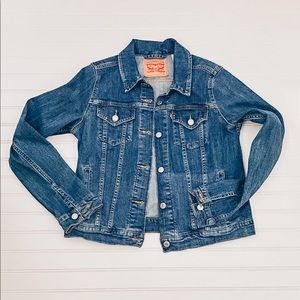 Levi’s Jean Jacket | size L